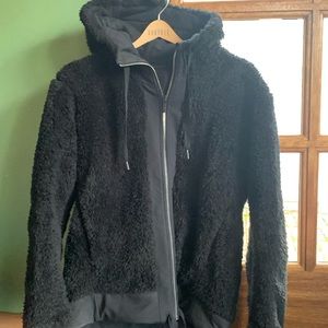 Beautiful lululemon reversible cozy jacket